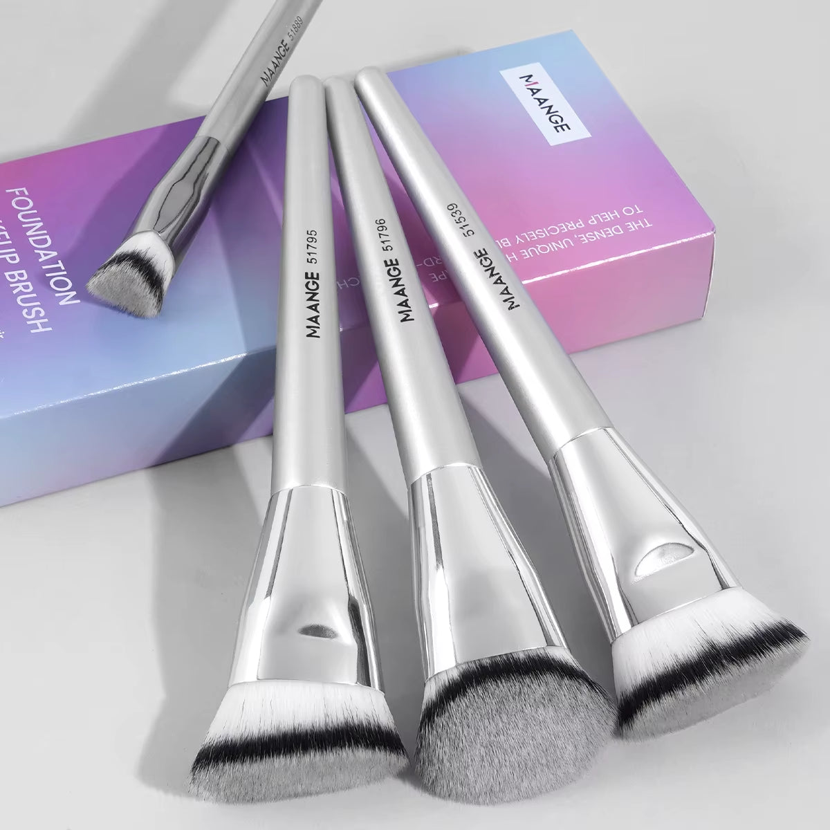 4Pcs Main Makeup Brushes Set Flat Top Foundation Brushes Angled Contoured Brush Dense Bristle Face Makeup Tool for Beauty