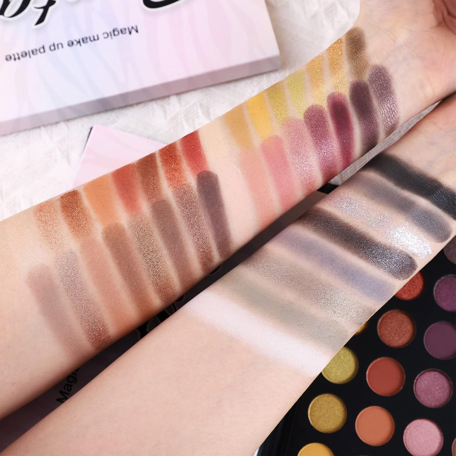 Professional Neutral Smokey Eyeshadow Makeup Palette, Matte Shimmer Metallic Black Grey Dark Goth Eye Shadows for Halloween, Pigmented Warm Smoky Naked Nude Rosy Gold Brown Pallet Daily Make up Kit