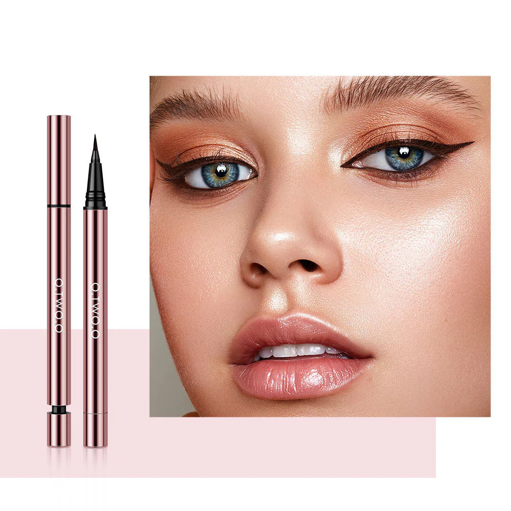 Long-Wear Smudge-Resistant Eye Pencil